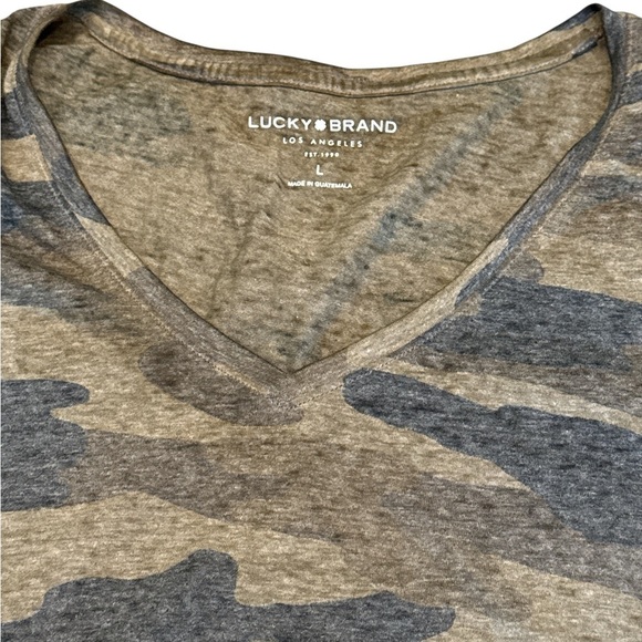5/$25 Lucky Brand Camo V-Neck T-Shirt - Picture 3 of 4